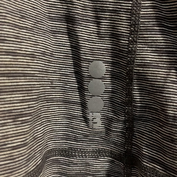 Bench workout top - Picture 2 of 5